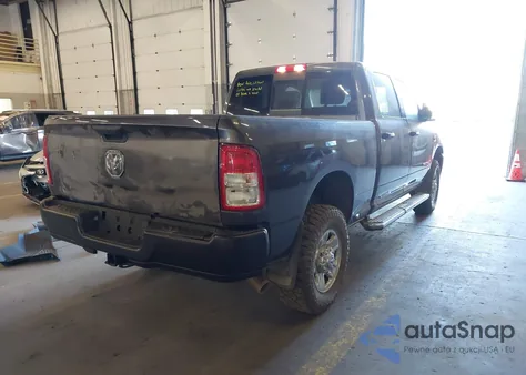 2021 Ram 2500 Tradesman 4X4 6'4 Box z USA, uszkodzony, nr VIN 3C6UR5CL5MG654317